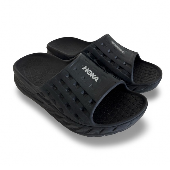 Hoka One One Shoes - Hoka unisex slippers size 8